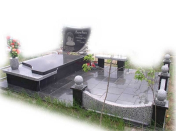 Гранитные памятники